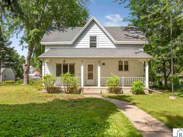 808 S 5th St, Saint Peter, MN 56082