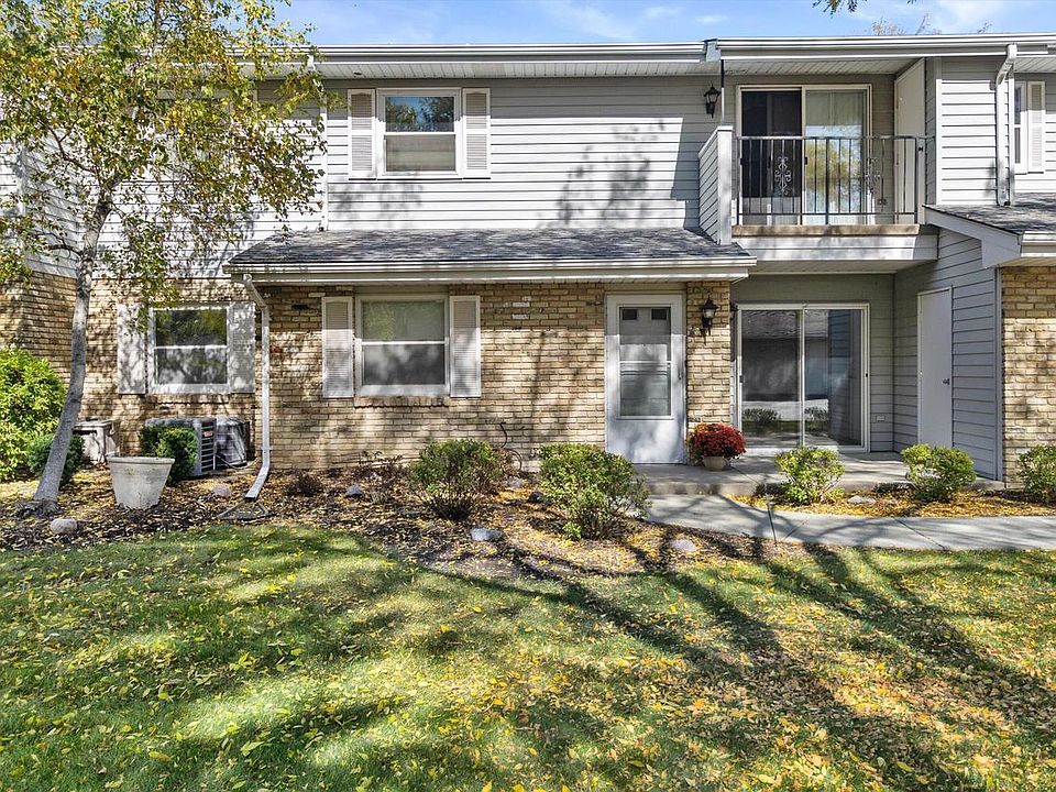 1st image of 1041 Prairie DRIVE #102