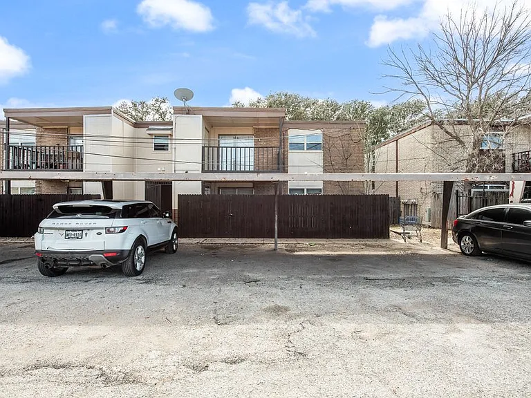 3824 Cibolo Dr #122B — Photo 20