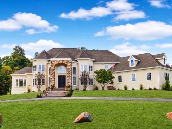 44 Bridle Path, Montgomery Twp., NJ 08502