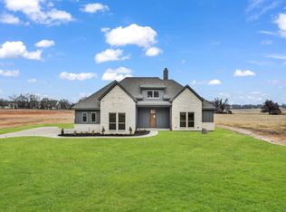 124 Prairie Winds Dr, Poolville, TX 76487