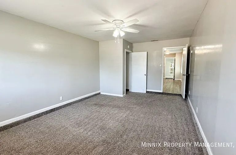 4817 45th St — Photo 11
