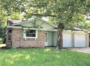 4822 Redfish Reef St, Bacliff, TX 77518