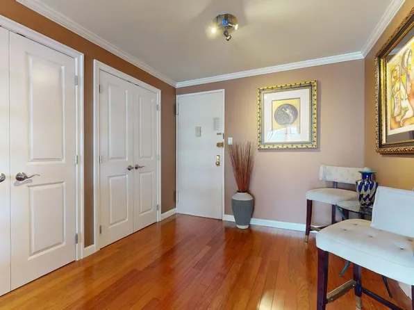 118-17 Union Turnpike image 4 of 49