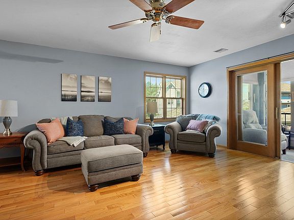3rd image of 5391 Mariners Cove Dr Unit 207