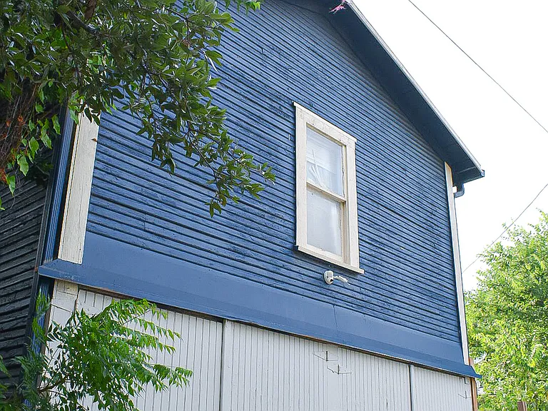 2246 E Houston St — Photo 49