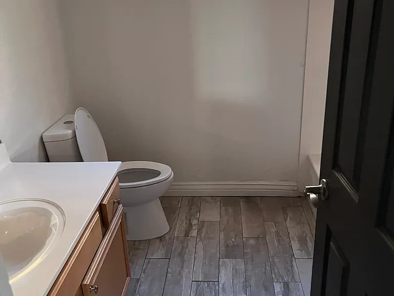 221 E Arabian Dr — Photo 2