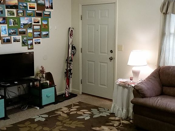 3rd image of 164 Boone Creek Dr APT 1