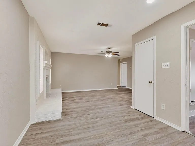 140 Trout St — Photo 9