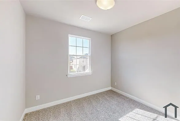 716 Portina Dr — Photo 17
