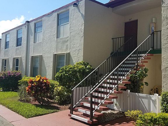 4th image of 15 Willowbrook Ln APT 207