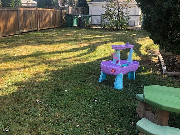 5th image of 3811 Clarence Ave