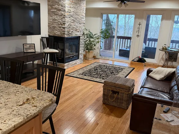 646 East St, Northville, MI 48167