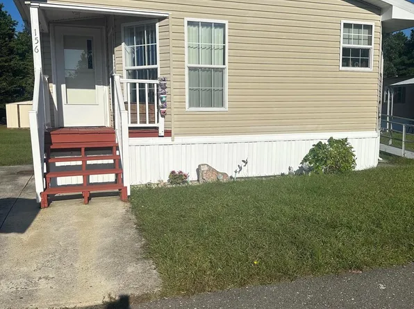 156 Chestnut Dr, Barnegat, NJ 08005