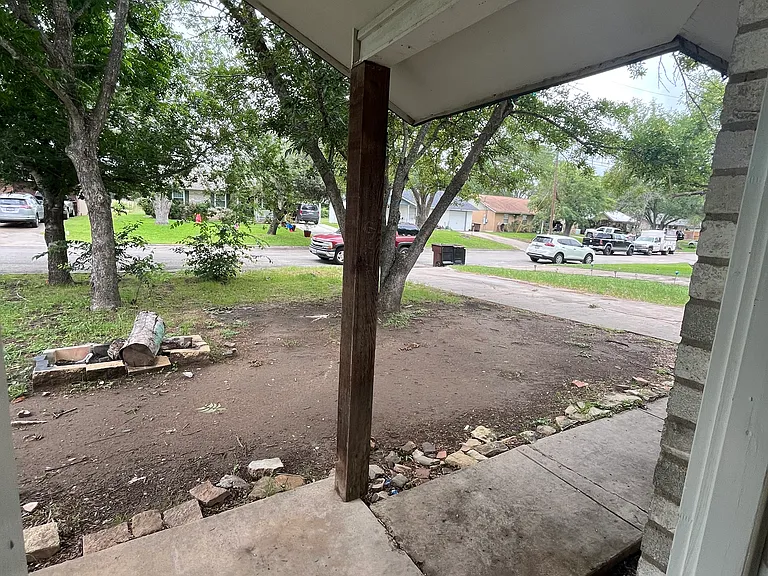 606 Guadalimar St — Photo 30