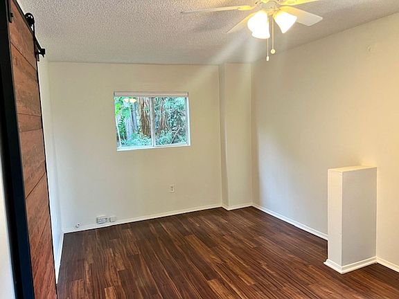 3rd image of 1035-1041 Hayes Ave #10355