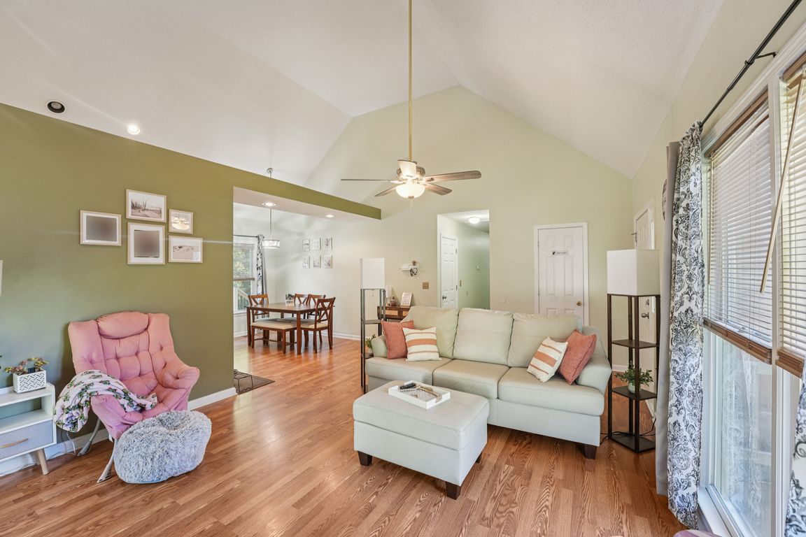 next background image