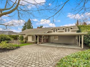 8430 NE 7th St, Medina, WA