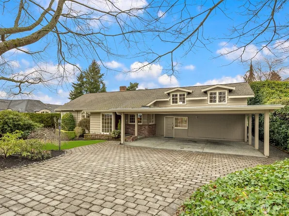8430 NE 7th Street, Medina, WA 98039