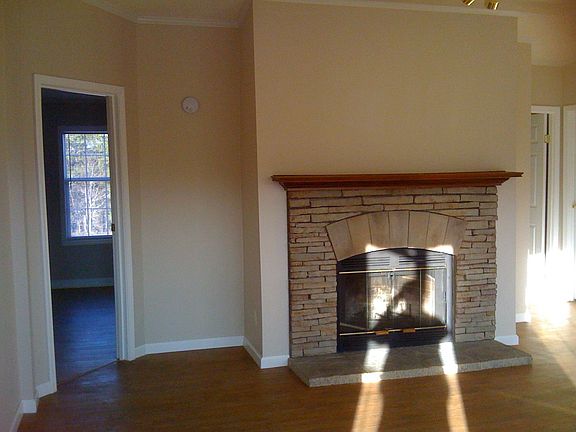 2nd image of 2624 Holly Brook Dr