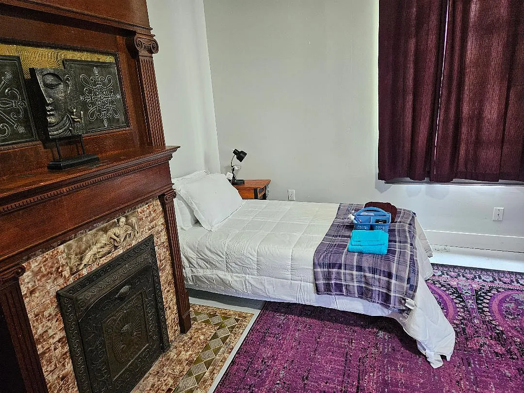 5 bed, 1803 sqft, $750 — Photo 3