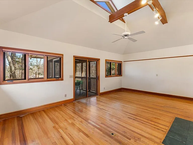 108 Campbell Ln — Photo 24