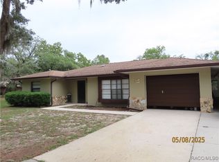 100 E Knightsbridge Pl, Lecanto, FL 34461
