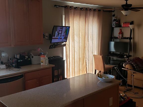 Kitchen + breakfast area (mini living room)