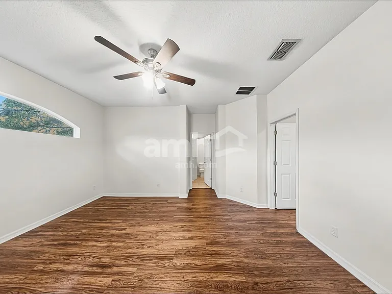 1726 Palmerston Cir — Photo 8