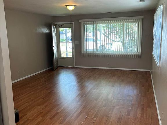 3rd image of 2208 N Ball Ave