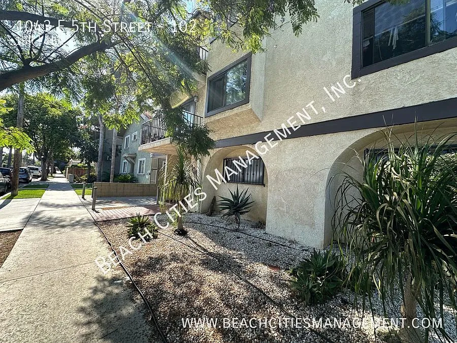 1 Bedroom, 1 Bath Apartement in Long Beach with 1 Assigned Parking Space — Photo 3