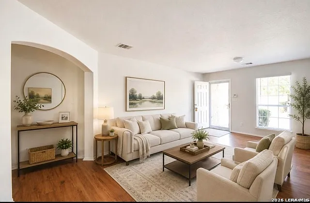 5 bed, 3.5 bath, 2463 sqft, $2,100 — Photo 3