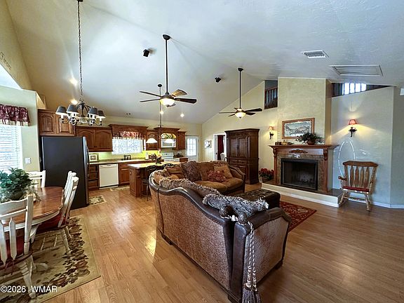 5th image of 623 E Maricopa Dr