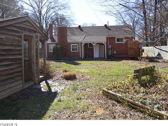 4th image of 3020 Kenwood Ave