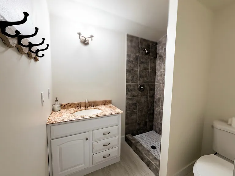 12 Pine View Dr — Photo 8