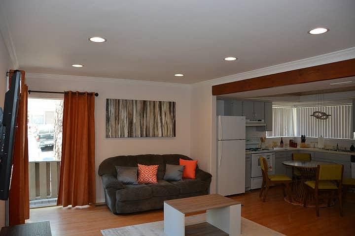 1st image of 870 Southwood Blvd