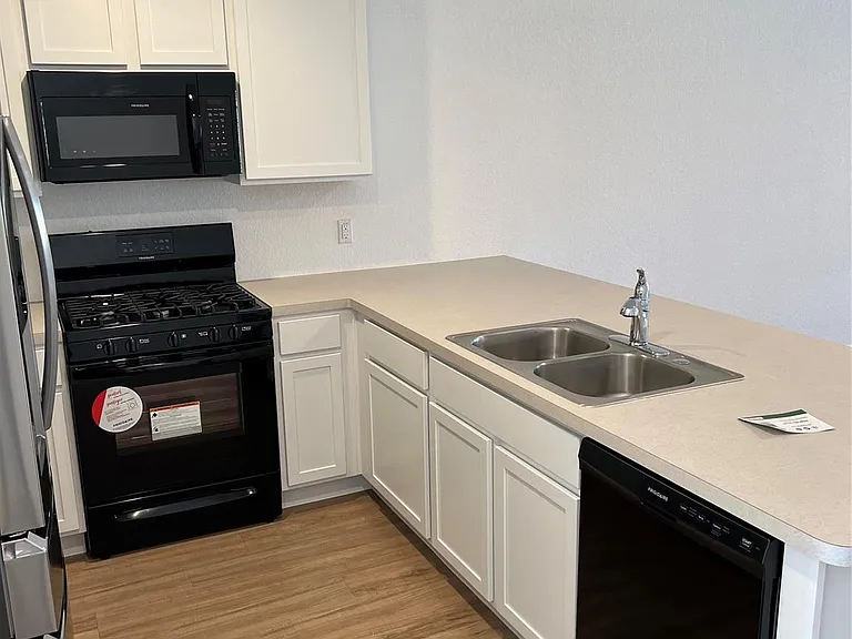 27006 Winward Creek Trl — Photo 4