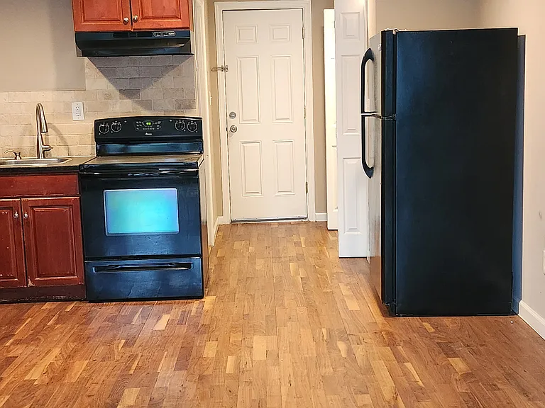 197 Main St #1A — Photo 3