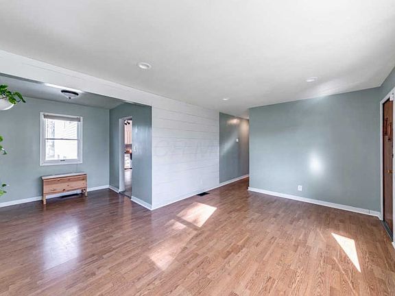 5th image of 717 Robinwood Ave