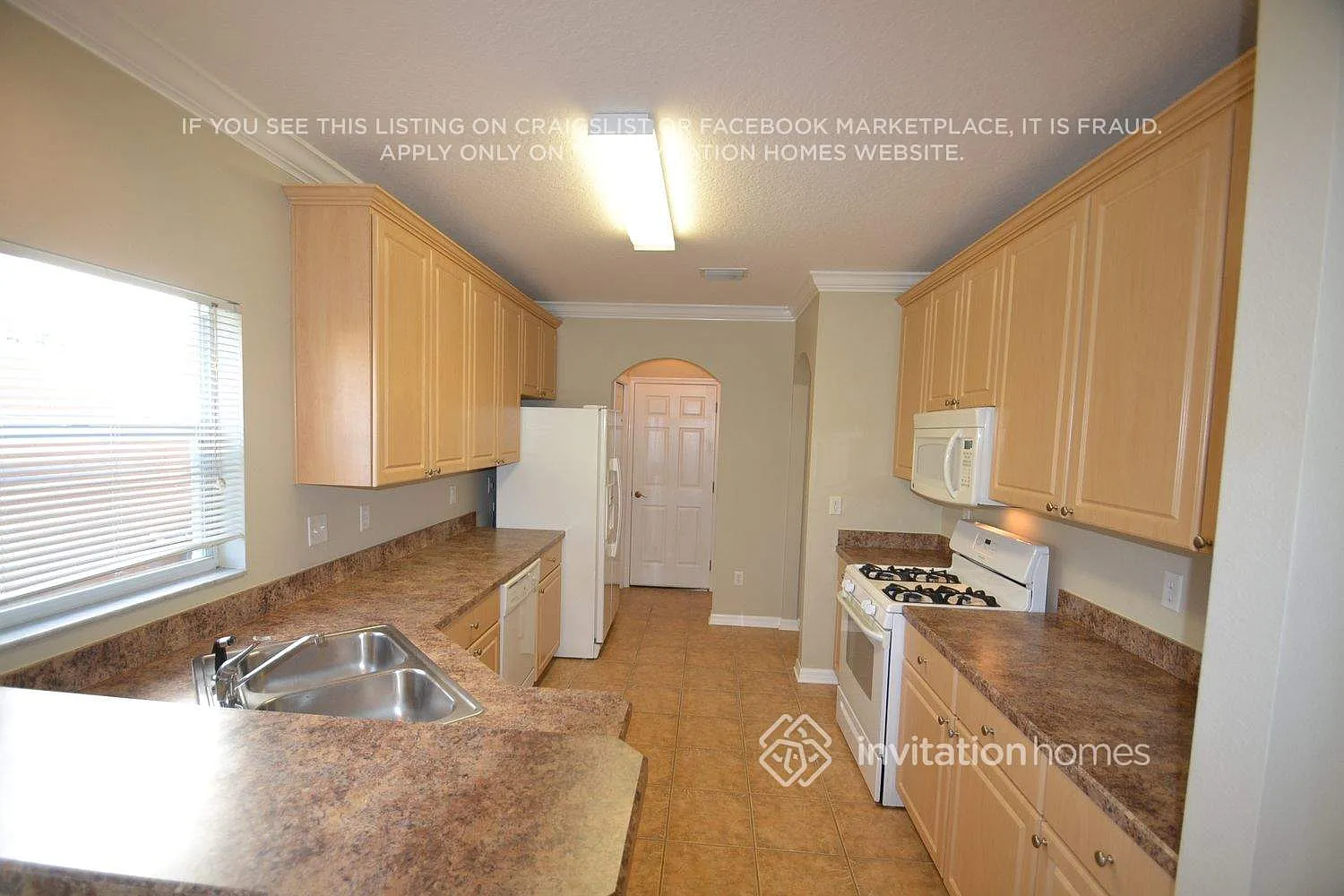 5824 Wrenwater Dr Lithia, FL 33547 — Photo 3