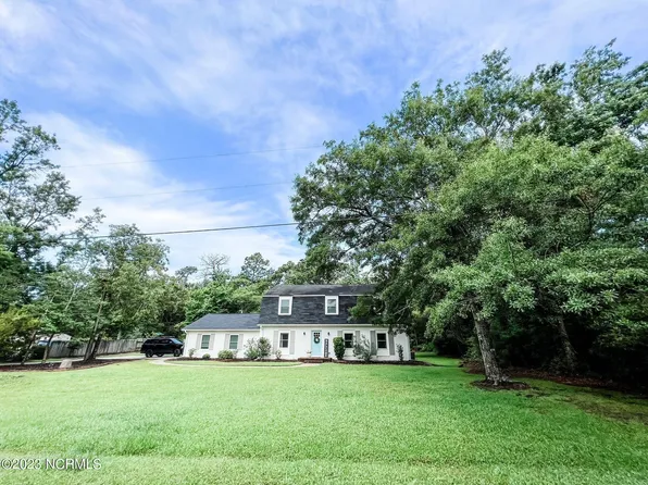 102 Lockwood Drive, Morehead City, NC 28557