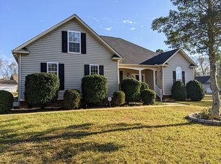 127 Hollow Tree Ct, Lugoff, SC 29078