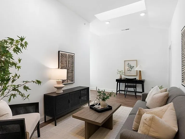 308 Chardonnay Way — Photo 34