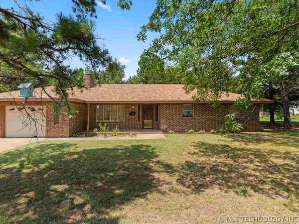 609 W Maple St, Drumright, OK 74030