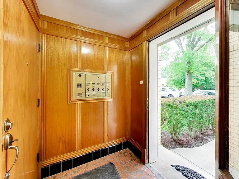 6405 N Normandy Ave #2S — Photo 2