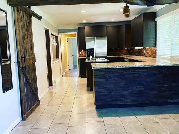 38259 Sheffield St, Clinton Township, MI 48036