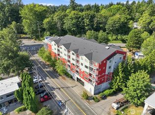 19500 Ballinger Way NE APT 204, Shoreline, WA 98155