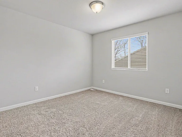 1030 Maple Ave — Photo 7