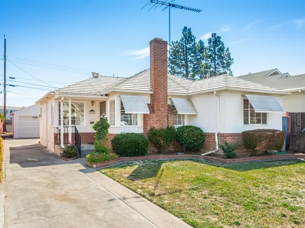 1077 58th St, Sacramento, CA 95819