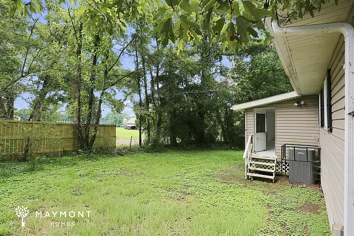 4315 Bonneville Dr — Photo 2